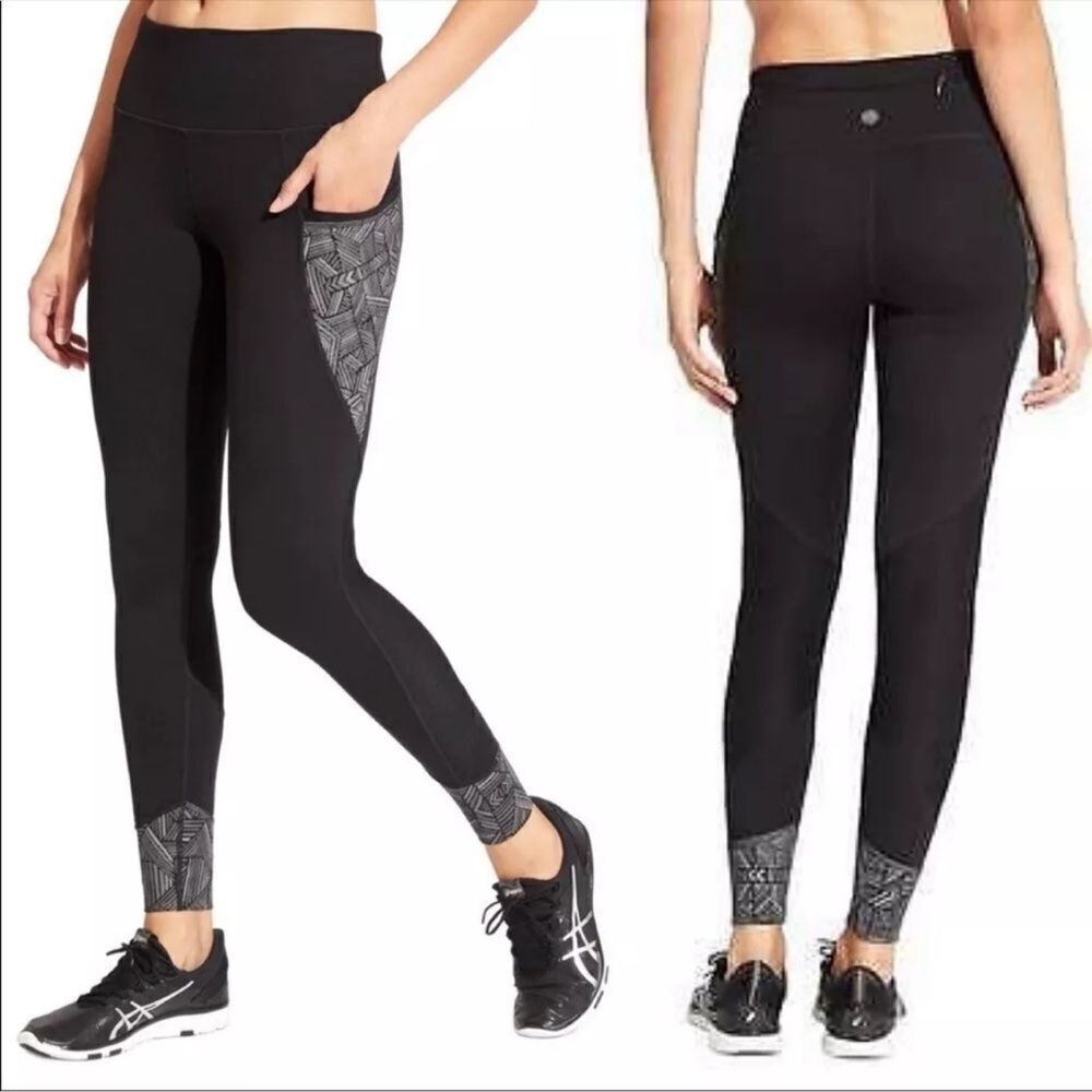 Athleta Reflective Relay Side Pocket Running Leggings. Size Medium.